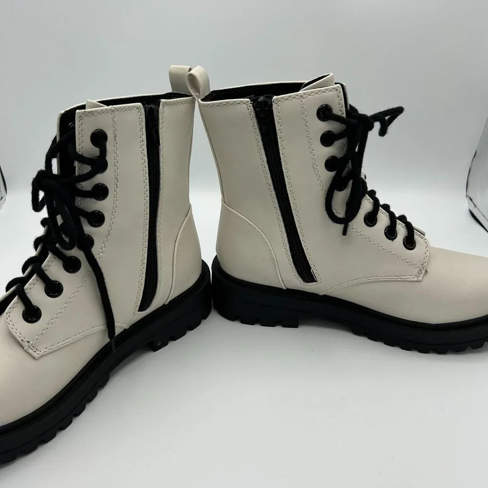 SODA Chunky White Lace-Up Combat Ankle Boots With Black Soles & Laces Size 8.5 - Picture 9 of 9